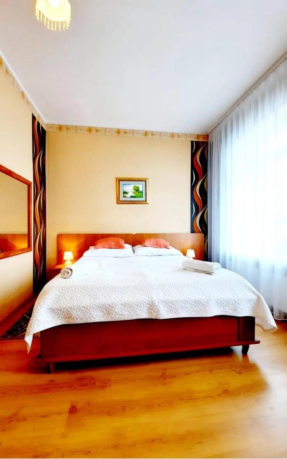 Hotel Bursztyn Kaliszki Eksteriør bilde
