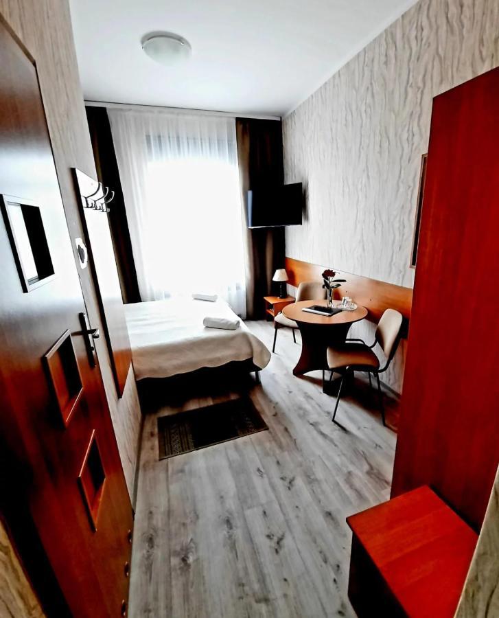 Hotel Bursztyn Kaliszki Eksteriør bilde