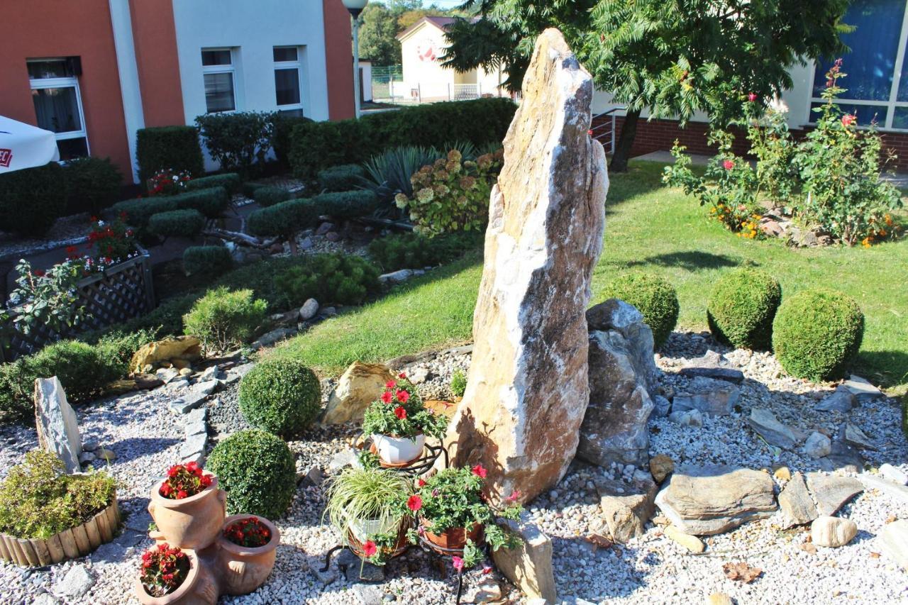 Hotel Bursztyn Kaliszki Eksteriør bilde