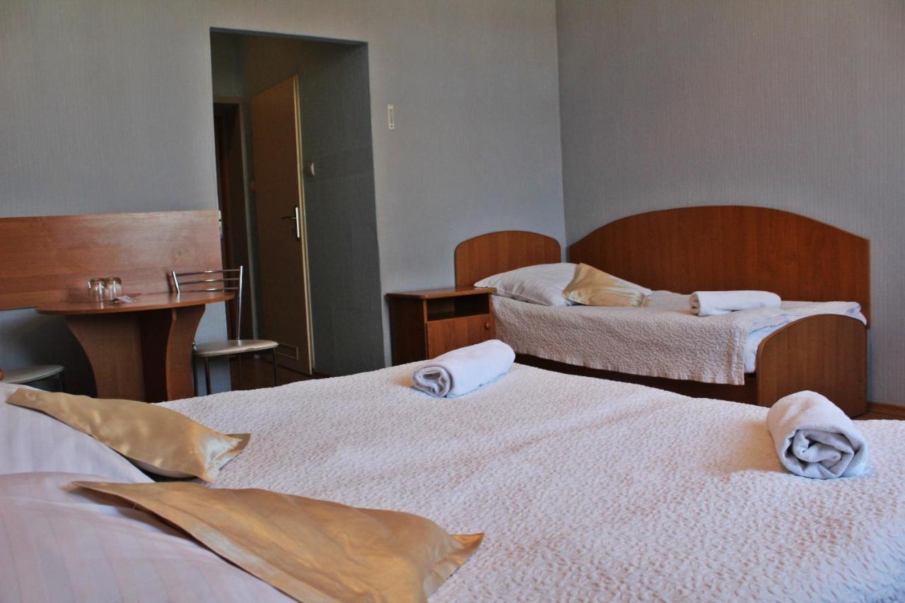 Hotel Bursztyn Kaliszki Eksteriør bilde