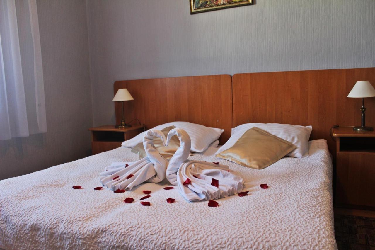 Hotel Bursztyn Kaliszki Eksteriør bilde
